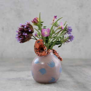 Mini vase modelé et décoré à la main