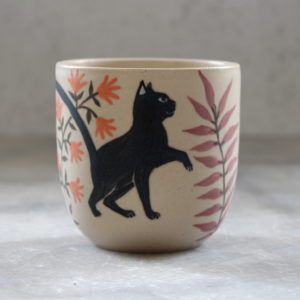 Tasse à café Chat noir illustrée à la main par Anaïs Trivier
