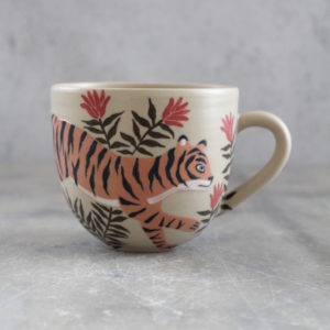 Tasse Tigre tournée en grès et décorée à la main. Pièce unique.