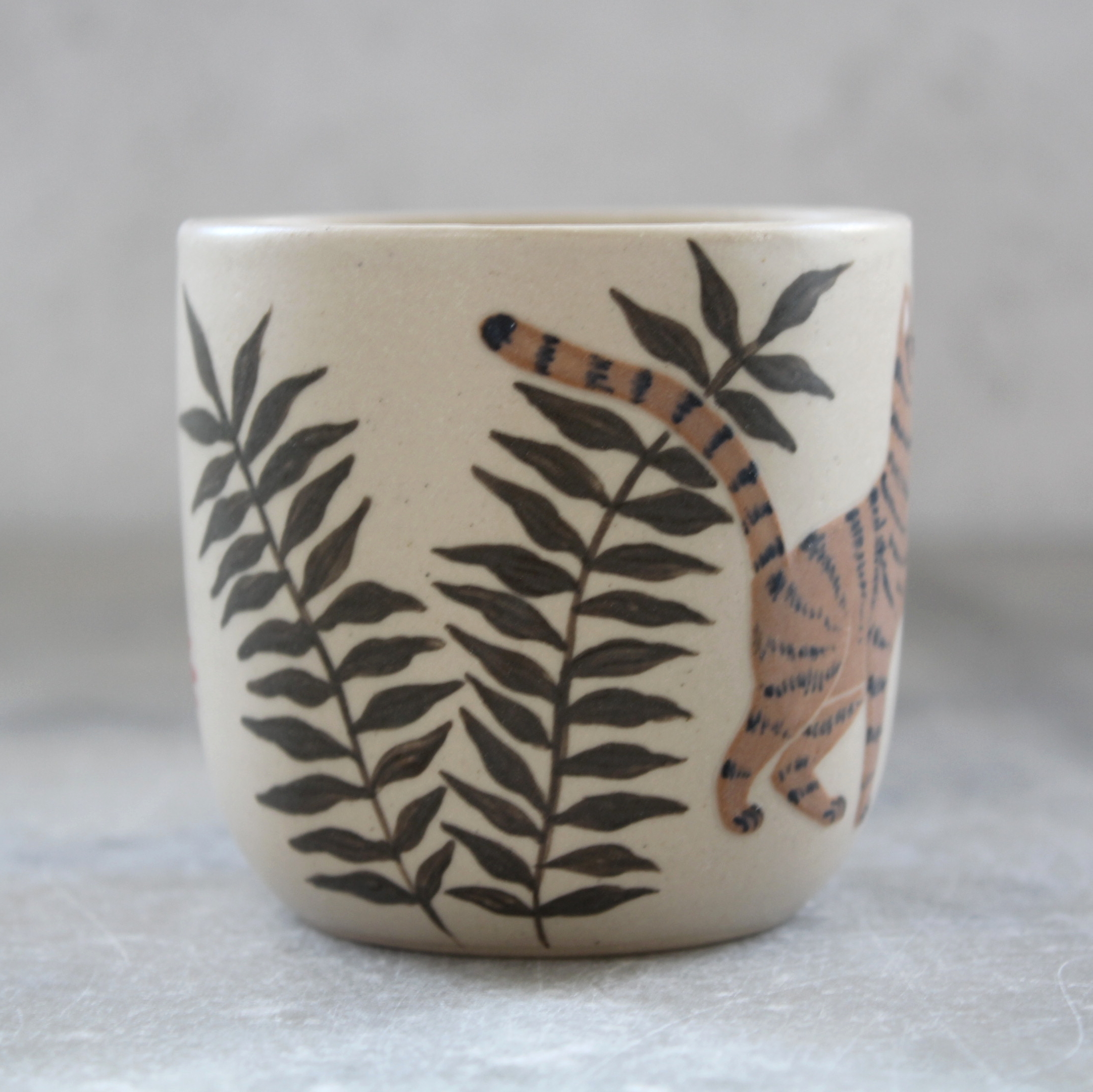 Tasse à café Chat brun illustrée à la main par Anaïs Trivier