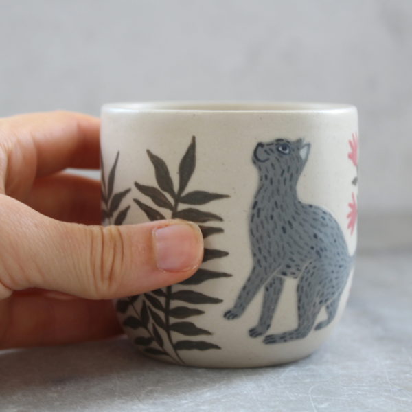 Tasse à café Chat gris illustrée à la main par Anaïs Trivier