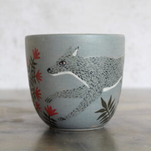 Tasse Loup en céramique fabriquée et illustrée par Anaïs Trivier