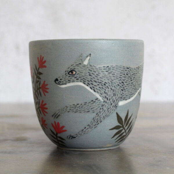Tasse Loup en céramique fabriquée et illustrée par Anaïs Trivier