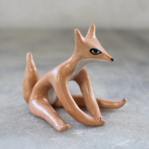 Modelage petit renard yogi, position de la libellule par Anaïs Trivier