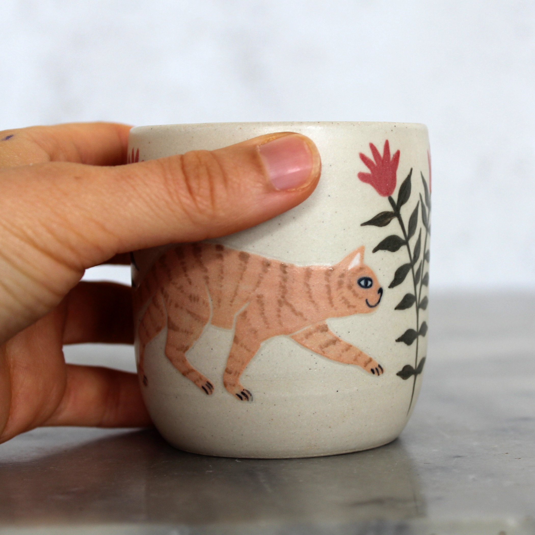 Tasse Chat roux tournée en grès et illustrée à la main par Anaïs Trivier