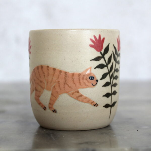 Tasse Chat roux tournée en grès et illustrée à la main par Anaïs Trivier