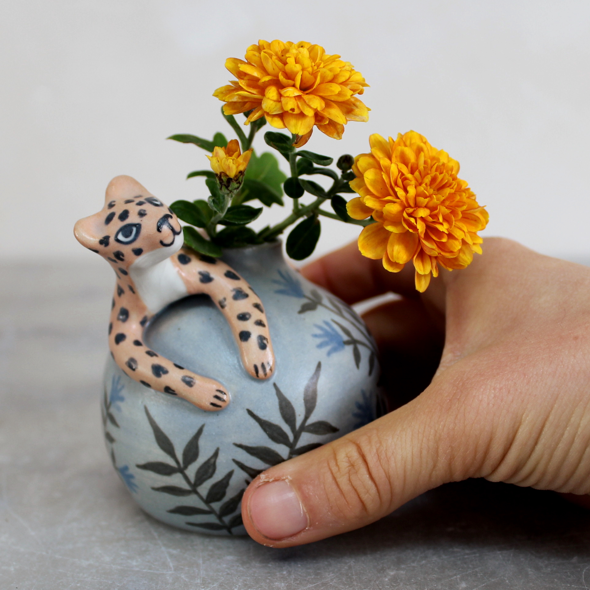 Mini vase modelé Léopard. Pièce unique