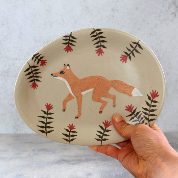 Plat Renard en grès illustré par Anaïs Trivier. Céramique artisanale.