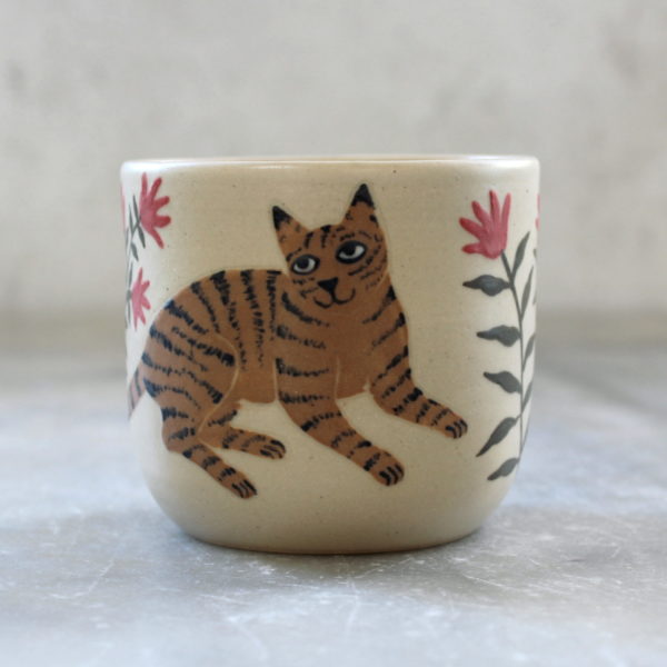 Tasse Chat brun tournée en grès et illustrée à la main par Anaïs Trivier