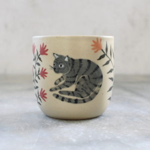 Tasse Chat gris tournée en grès et illustrée à la main par Anaïs Trivier