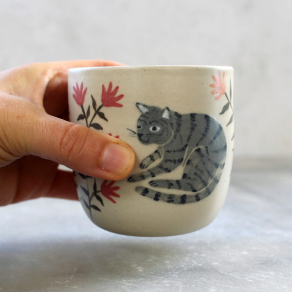 Tasse Chat gris tournée en grès et illustrée à la main par Anaïs Trivier