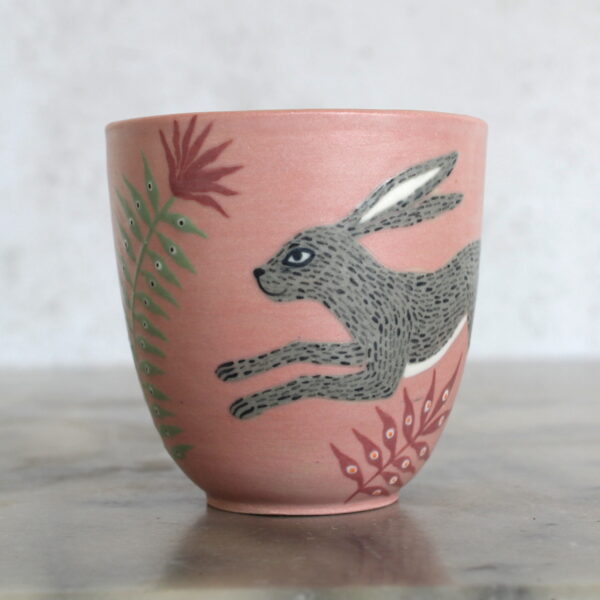 Tasse Lièvre en céramique fabriquée et illustrée par Anaïs Trivier