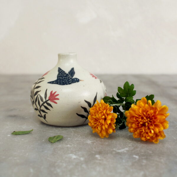 Mini vase Oiseau noir, tourné en grès et décoré à la main