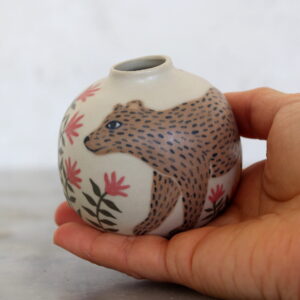 Mini vase Ours brun. Pièce unique d'Anaïs Trivier.