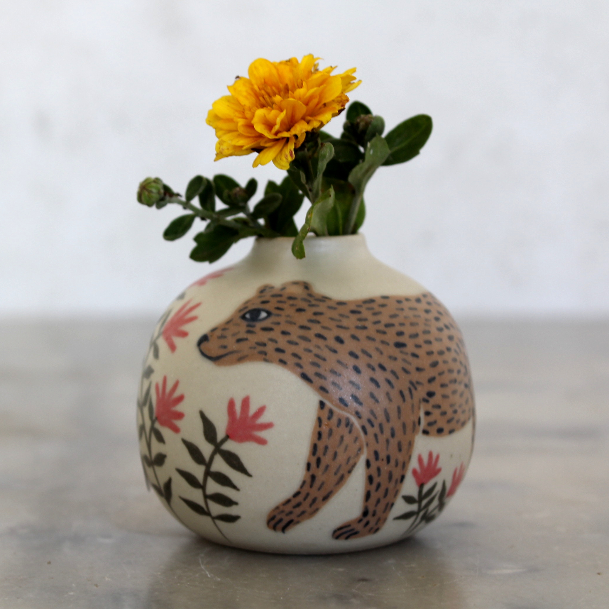 Mini vase Ours brun. Pièce unique d'Anaïs Trivier.