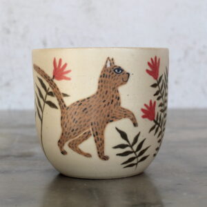 Tasse Chat brun tournée en grès et illustrée à la main par Anaïs Trivier
